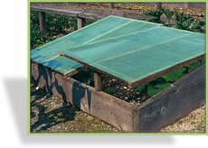 Garten-Gitterfolie mit Nagelrand